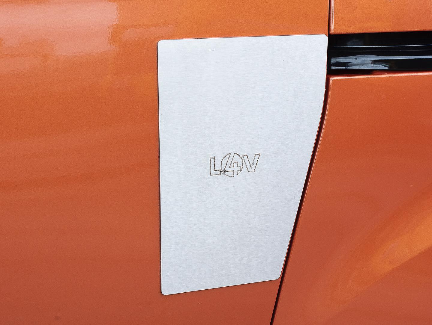 L4V - Exterior protection and repair plate