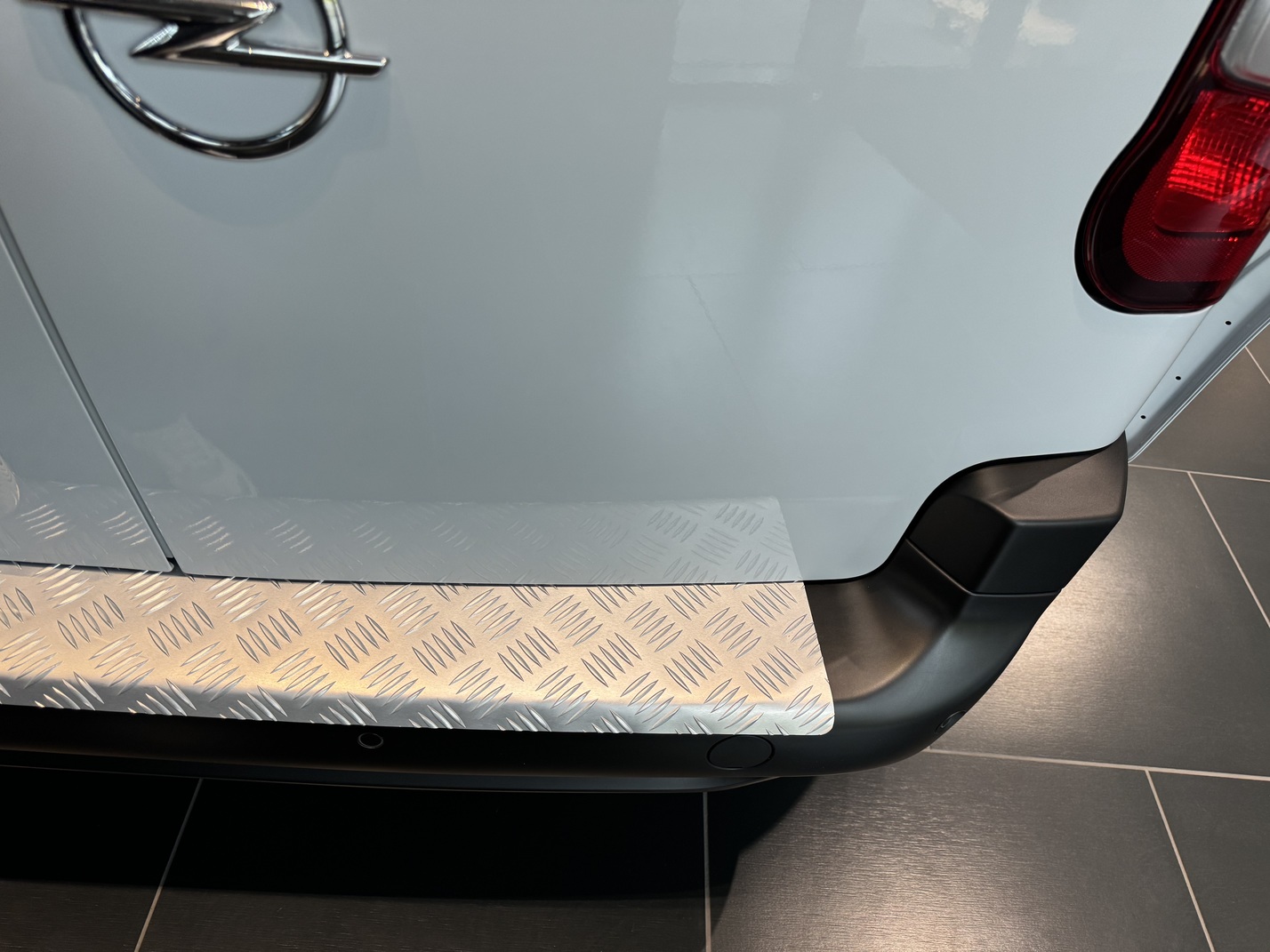Loading edge protector / Bumper plate - Aluminium